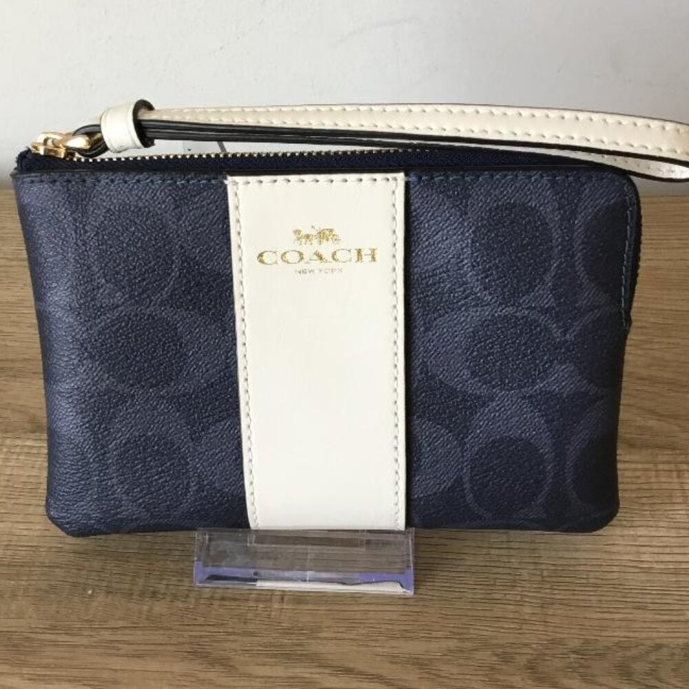 Coach Corner Zip Wristlet – Signature Canvas – Blue Denim Stripe – EUC